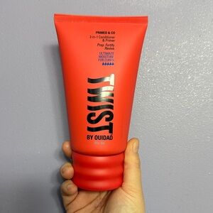 Twist by Ouidad 2-in-1 Conditioner & Primer